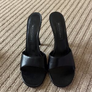 Tail Size 7 Elegant Black Heeled Mules
